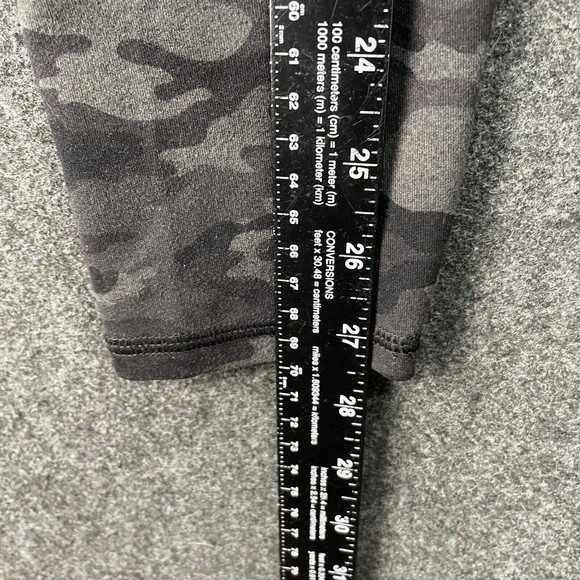 Fabletics High-Waisted Printed Charcoal Camo Print Size Small EUC - Picture 7 of 7